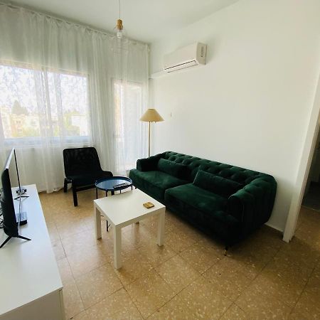 Simple One Bedroom Flat In Engomi Exterior foto