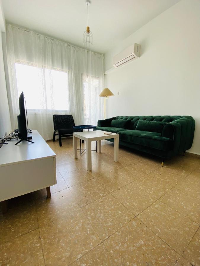 Simple One Bedroom Flat In Engomi Exterior foto
